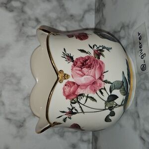 Excellent GOEBEL Smithsonian Collection Roses Vase